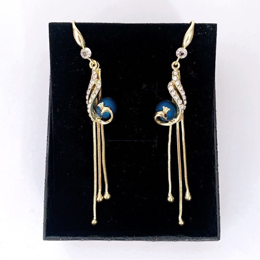 💙Quality Made New Peacock Blue Pearl Earrings